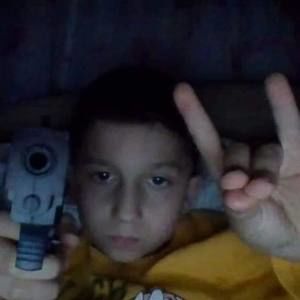 Meet your Posher, Henry